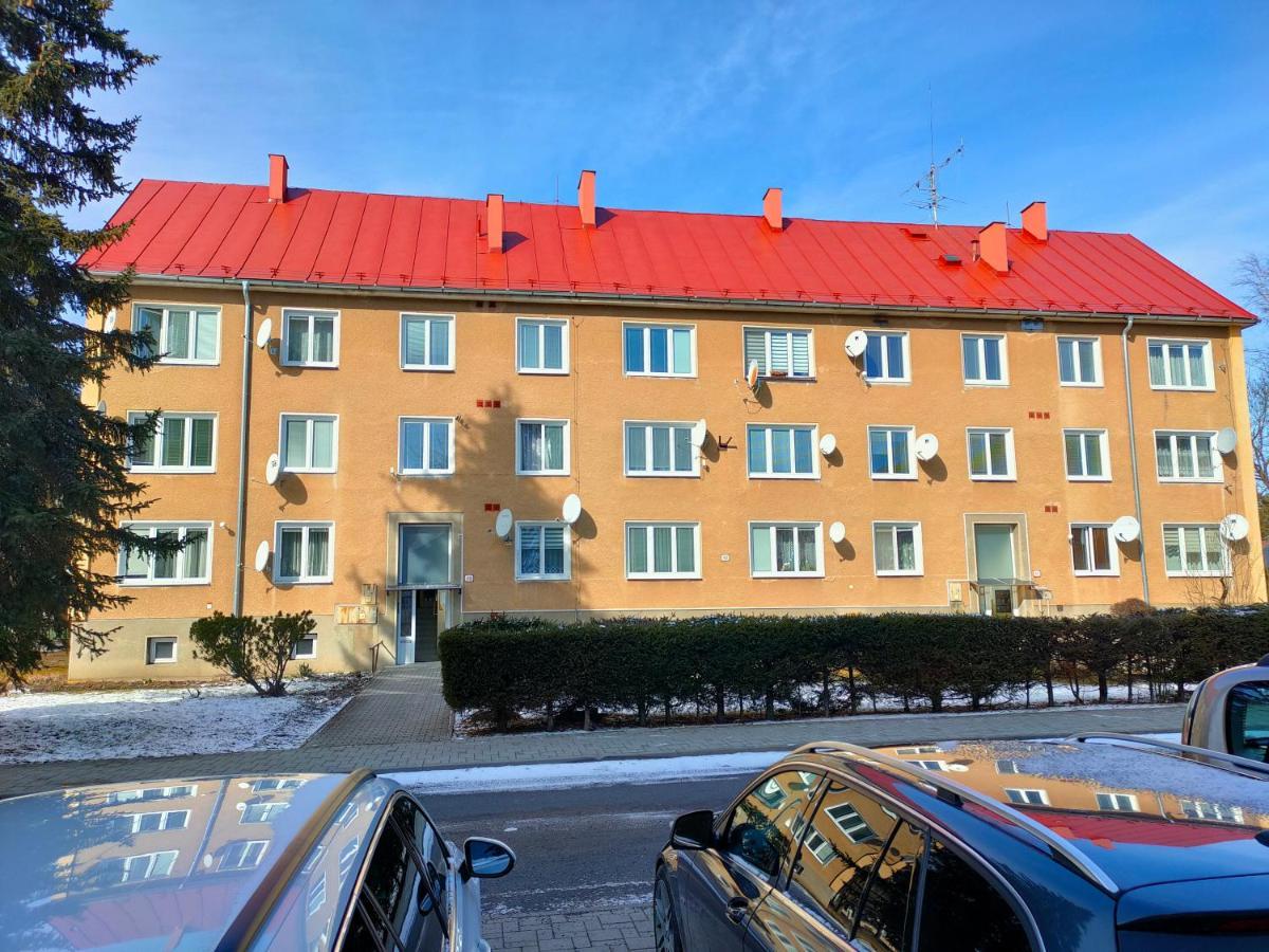2-Iz. Byt V Tichej Lokalite S Bezplatnym Parkovanim Liptovský Hrádok Exterior foto